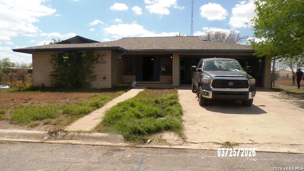 620 E Main, Karnes City, TX 78118