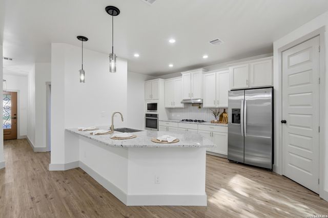 12502 Stillwater Creek, San Antonio, TX 78254