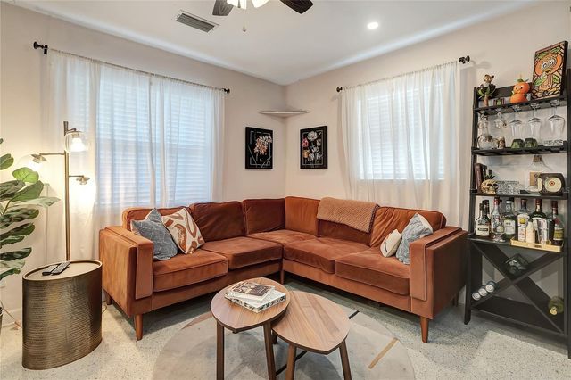 4012 12TH AVENUE N, St Petersburg, FL 33713