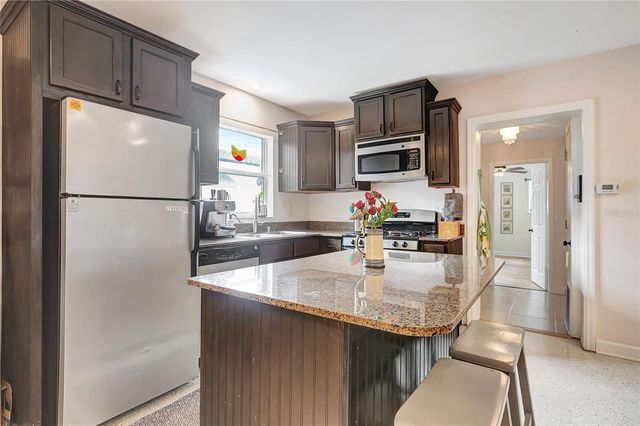4012 12TH AVENUE N, St Petersburg, FL 33713
