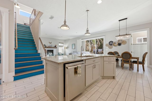 562 14TH Avenue S, Jacksonville Beach, FL 32250