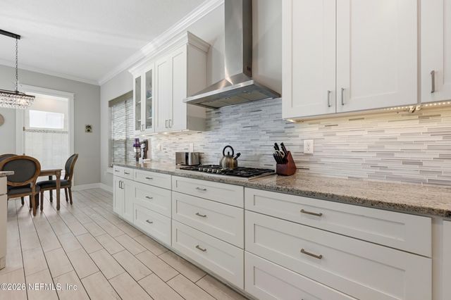 562 14TH Avenue S, Jacksonville Beach, FL 32250