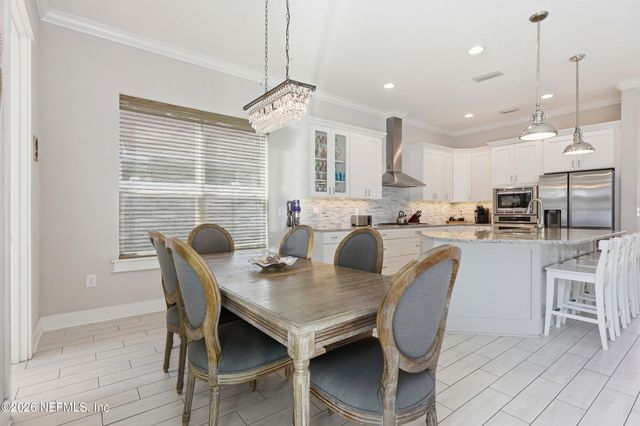 562 14TH Avenue S, Jacksonville Beach, FL 32250