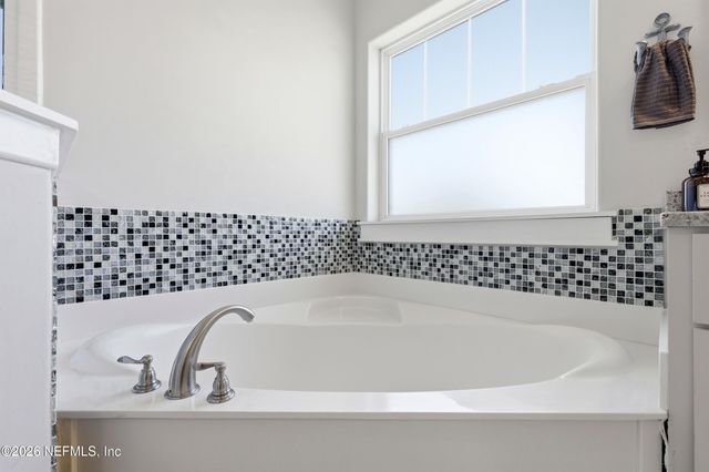 562 14TH Avenue S, Jacksonville Beach, FL 32250