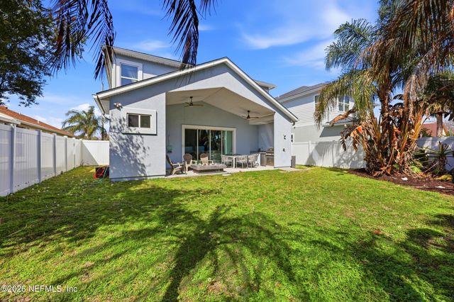 562 14TH Avenue S, Jacksonville Beach, FL 32250