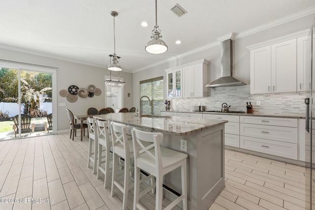 562 14TH Avenue S, Jacksonville Beach, FL 32250