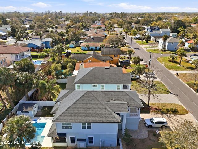562 14TH Avenue S, Jacksonville Beach, FL 32250