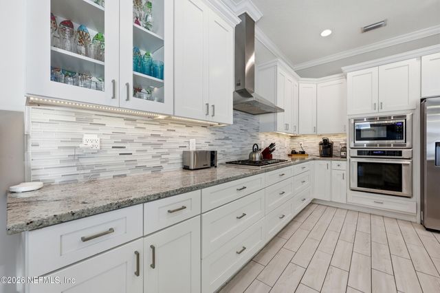 562 14TH Avenue S, Jacksonville Beach, FL 32250