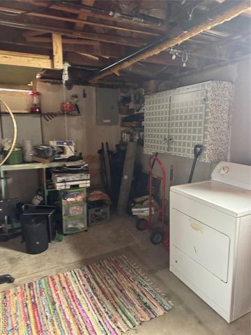 20270 Great Oaks Circle 252, Clinton Township, MI 48036