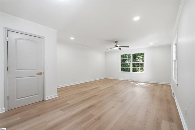 8 Overlook Court, Greenville, SC 29609
