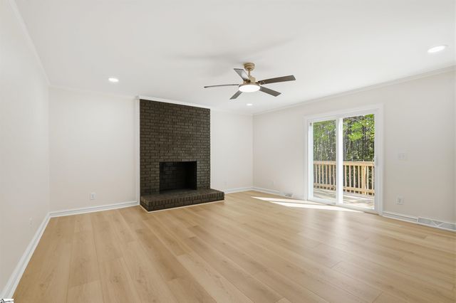8 Overlook Court, Greenville, SC 29609