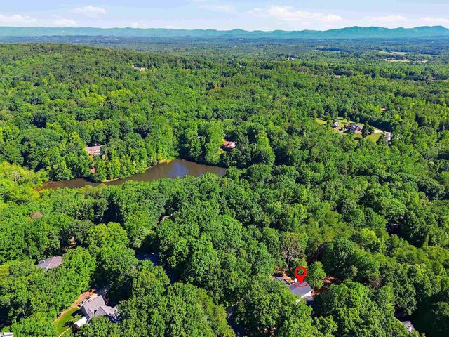 8 Overlook Court, Greenville, SC 29609