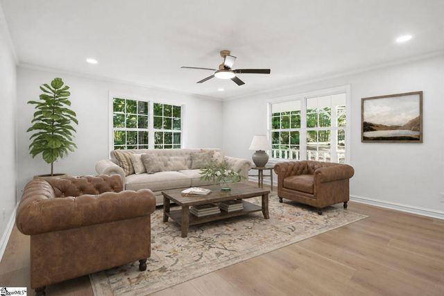 8 Overlook Court, Greenville, SC 29609