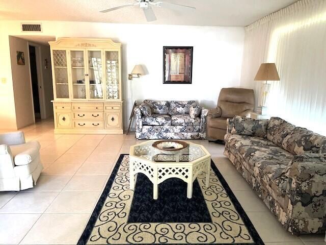 1350 High Point Way Way SE D, Delray Beach, FL 33445