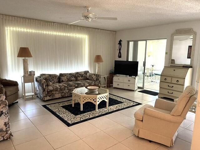 1350 High Point Way Way SE D, Delray Beach, FL 33445