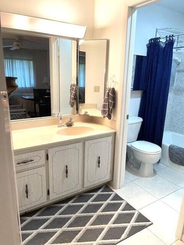 1350 High Point Way Way SE D, Delray Beach, FL 33445
