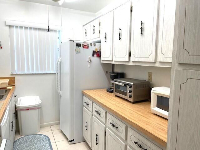 1350 High Point Way Way SE D, Delray Beach, FL 33445