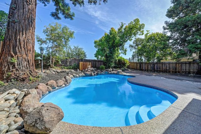 685 Turnstone, Sacramento, CA 95834
