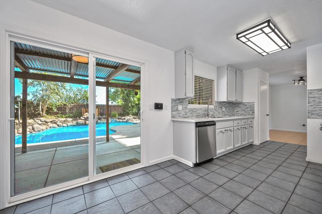 685 Turnstone, Sacramento, CA 95834