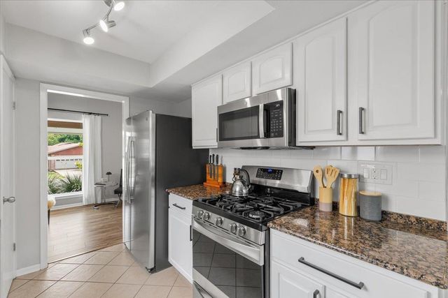 208 Skyloop DR, Austin, TX 78745