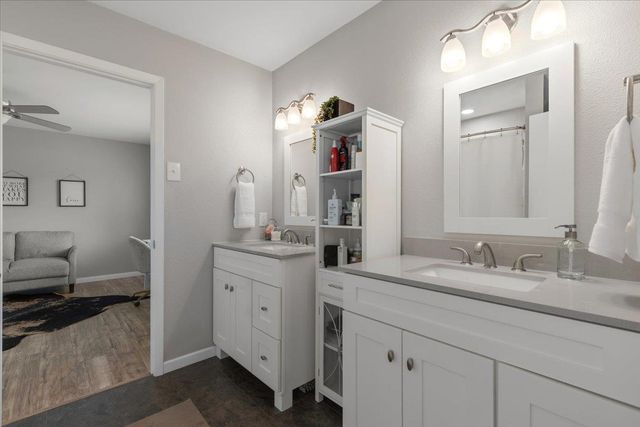 208 Skyloop DR, Austin, TX 78745