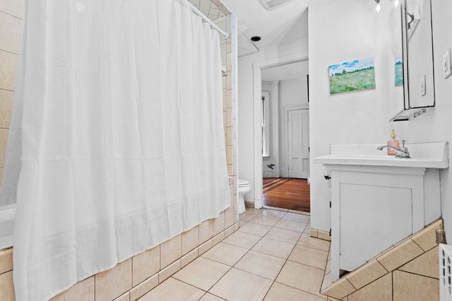 595 Watertown St 1, Newton, MA 02460