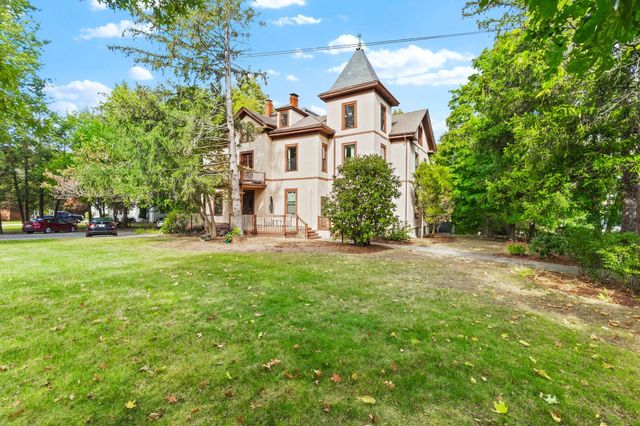 595 Watertown St 1, Newton, MA 02460