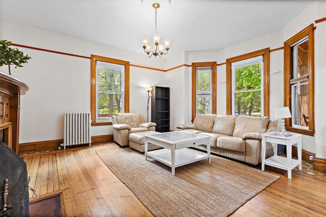 595 Watertown St 1, Newton, MA 02460