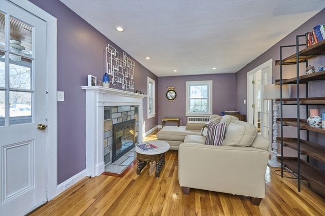 45 Main St, Chelmsford, MA 01863