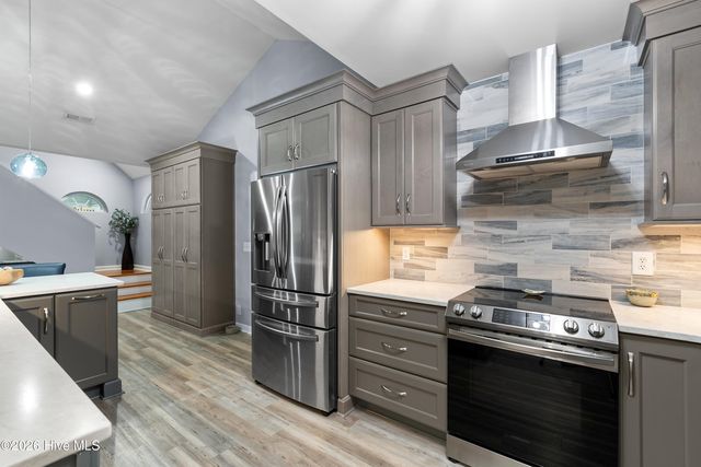 1737 Rosebay Court SW, Ocean Isle Beach, NC 28469
