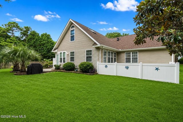 1737 Rosebay Court SW, Ocean Isle Beach, NC 28469