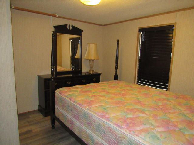 307 Spanish Oak Street, Somerville, TX 77879