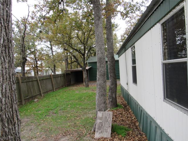 307 Spanish Oak Street, Somerville, TX 77879