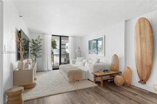 4301 Collins Ave 207, Miami Beach, FL 33140