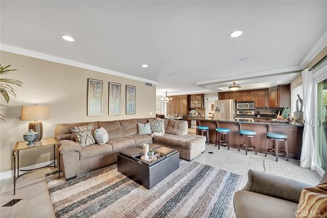 21382 Lemontree, Huntington Beach, CA 92646