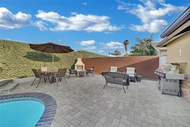 21382 Lemontree, Huntington Beach, CA 92646