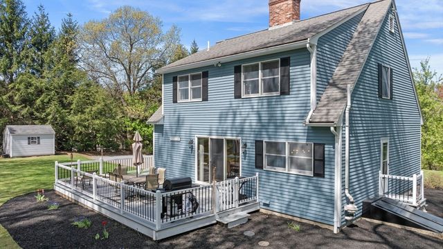 65 Center St, Groveland, MA 01834