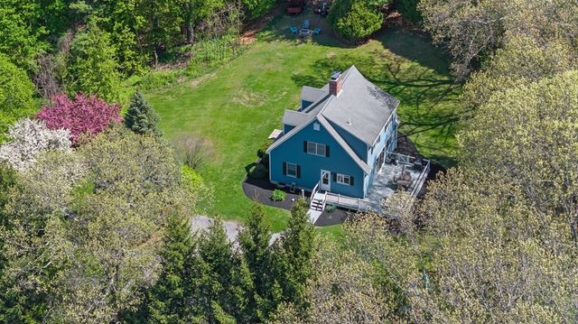 65 Center St, Groveland, MA 01834