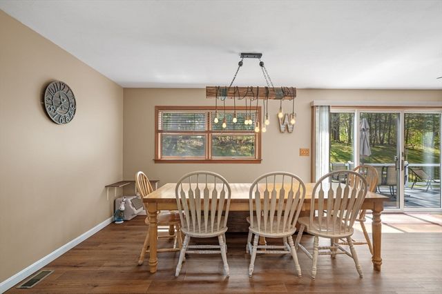 65 Center St, Groveland, MA 01834