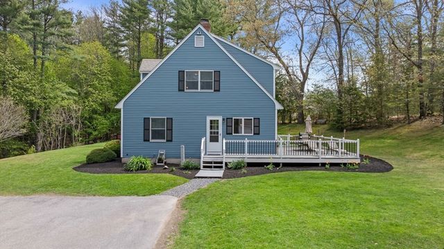 65 Center St, Groveland, MA 01834