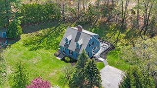 65 Center St, Groveland, MA 01834