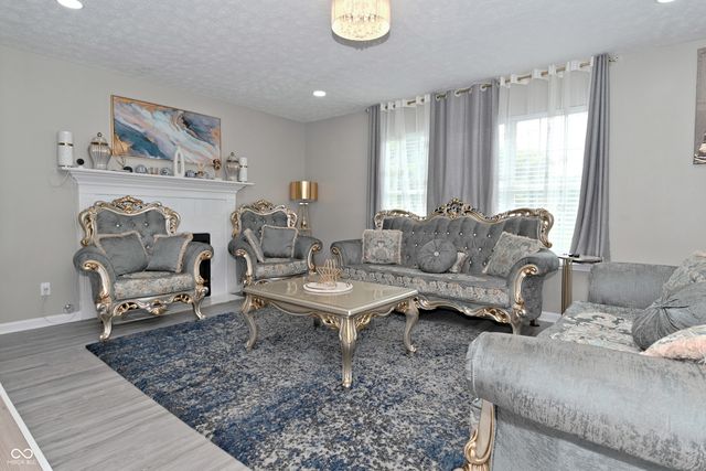 10397 Hillsborough Drive, Fishers, IN 46037