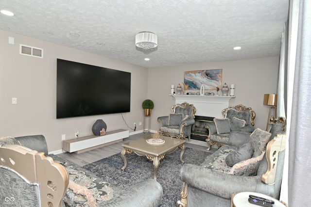 10397 Hillsborough Drive, Fishers, IN 46037