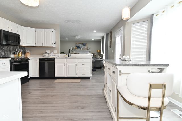 10397 Hillsborough Drive, Fishers, IN 46037