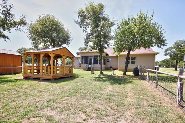 710 Panorama DR, Buchanan Dam, TX 78609