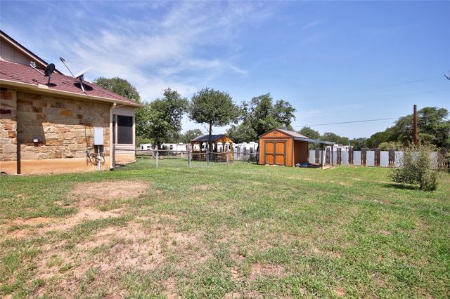 710 Panorama DR, Buchanan Dam, TX 78609