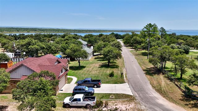 710 Panorama DR, Buchanan Dam, TX 78609