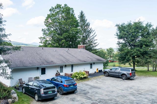 24 Snowdrift Ln Apt A3, Stowe, VT 05672