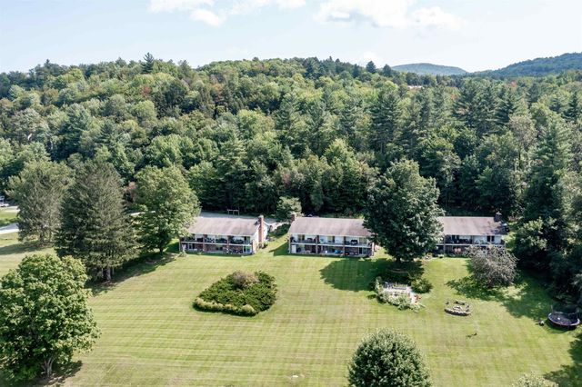 24 Snowdrift Ln Apt A3, Stowe, VT 05672