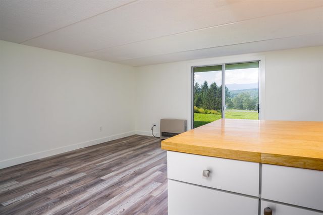 24 Snowdrift Ln Apt A3, Stowe, VT 05672